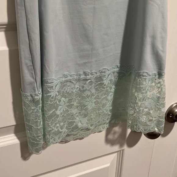 SIZE SMALL - Picture 5 of 6